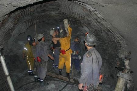 九真镇工程爆破中的危险因素分析以及应对工程爆破危险的措施